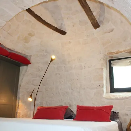Ostuni,trullo Fiabesco Con Piscina